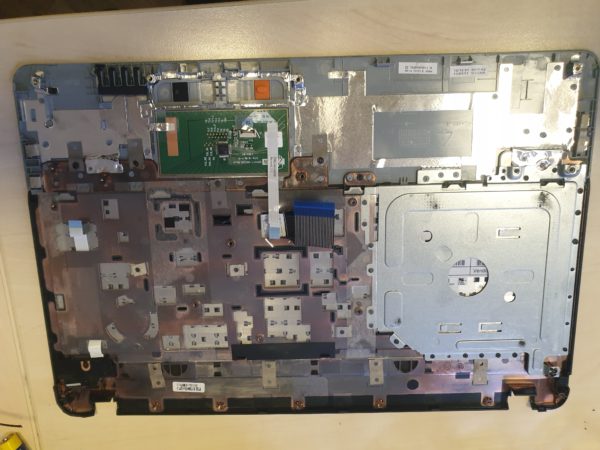 Tastatur komplett mit Touchpad – Bild 2