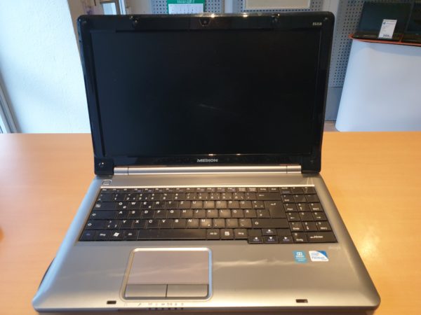 Medion Akoya E5218